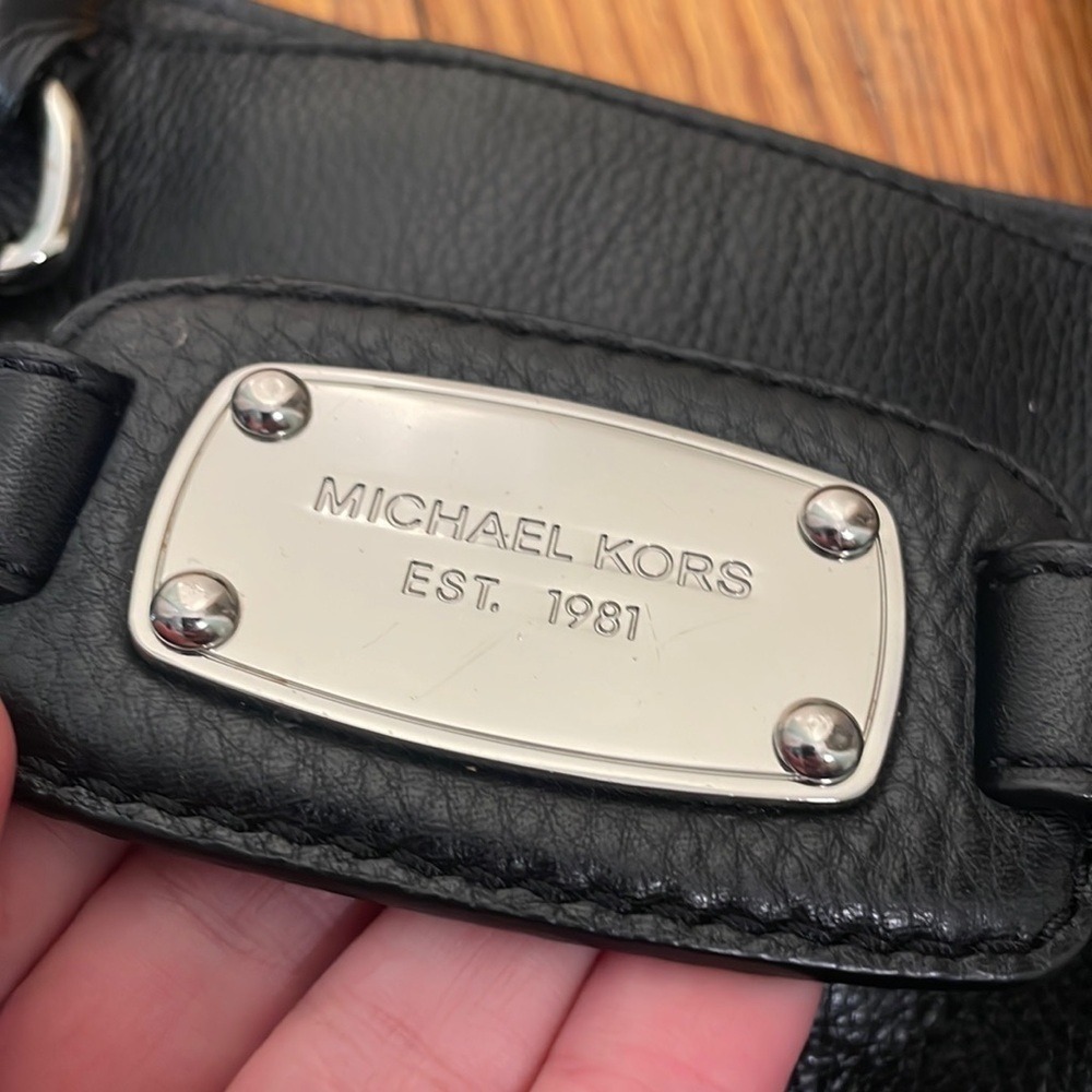 Michael Kors Black Pebbled Leather Hamilton‎ Belted Satchel Silver Hardware Bag - Picture 4 of 12
